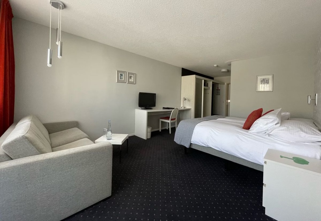 Doppelzimmer Ost/West mit Terrasse