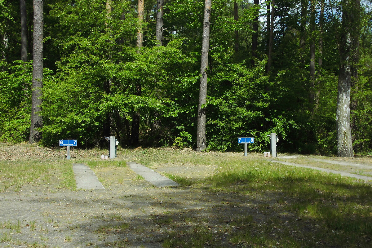 Wohnwagen mit PKW