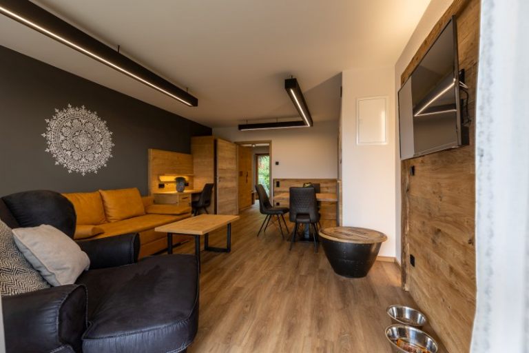 Suite 19
