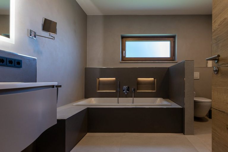 Suite 19