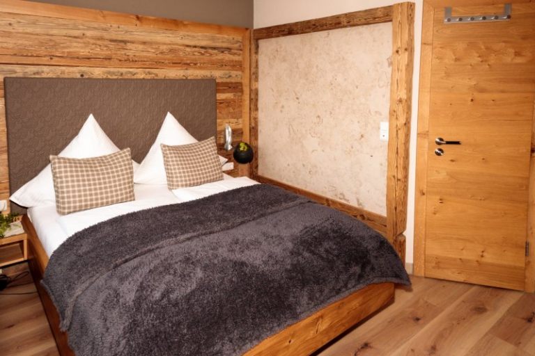 Doppelzimmer mit Balkon