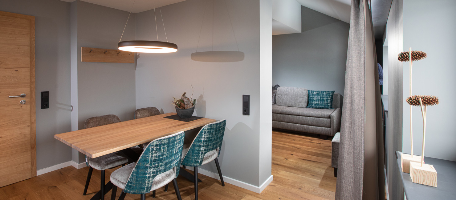 Economy Studio