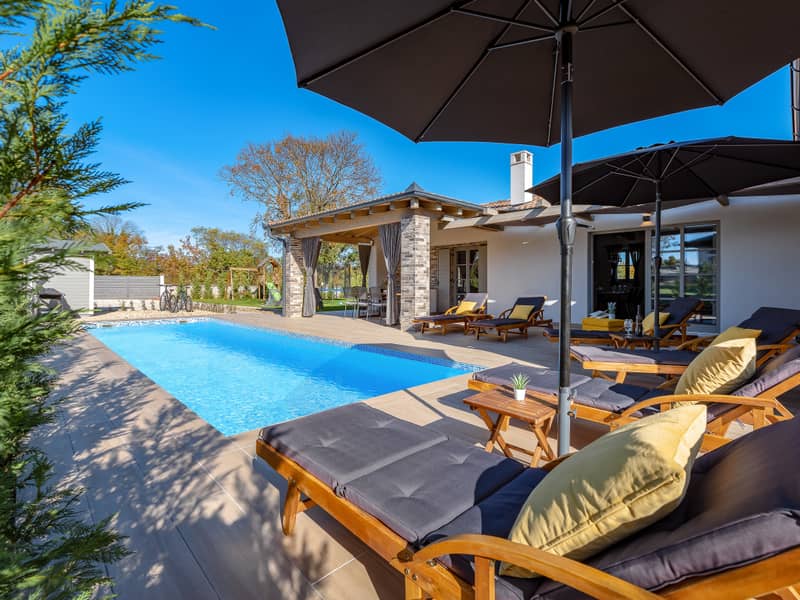 Villa Acorn