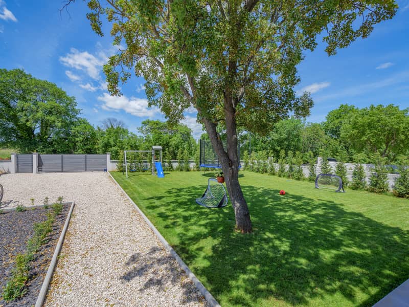 Villa Acorn