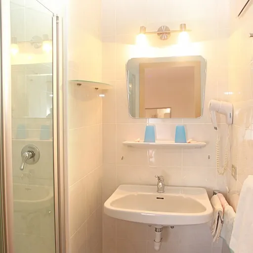 Doppelzimmer mit Balkon