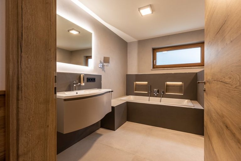 Suite 27